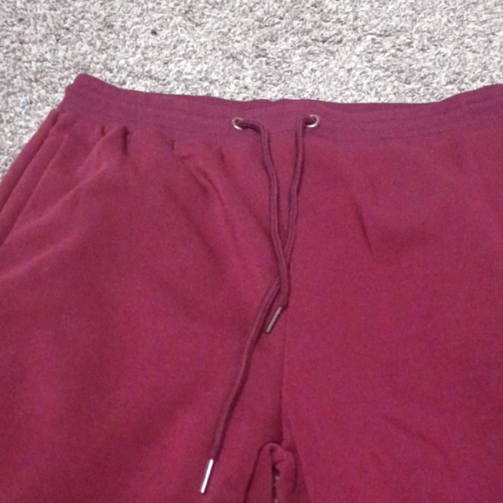 Maroon sweat pants